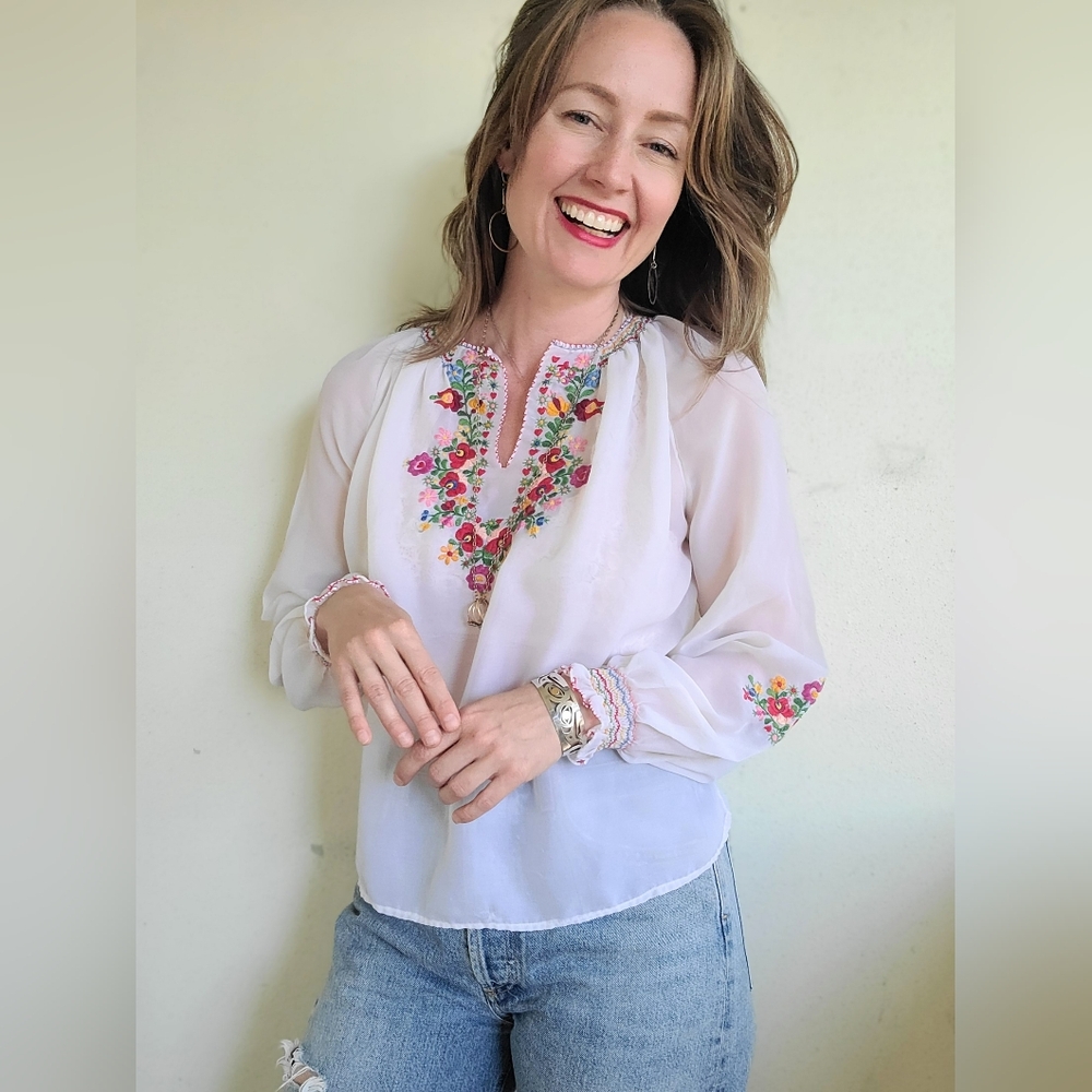 The Dorottya Vintage 60s Embroidered Hungarian Blouse M - Picture 4 of 14